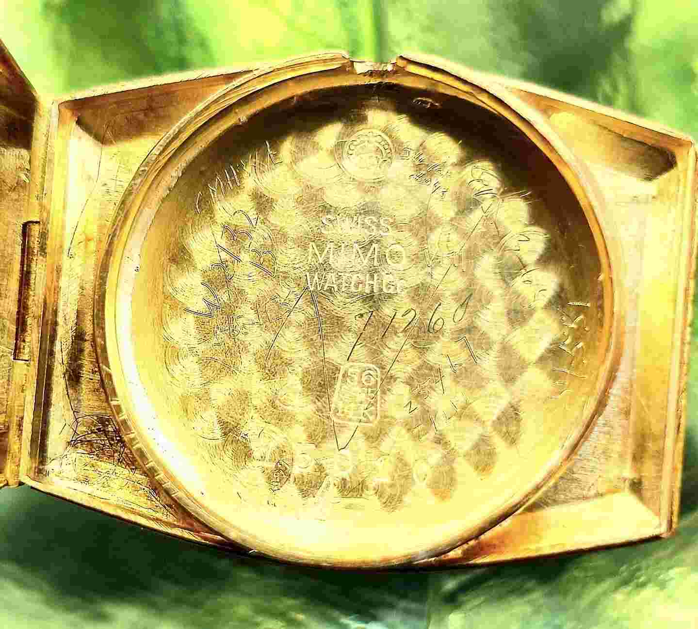 Vintage MIMO 14k Solid Gold 1920's Art Deco Swiss Men's Watch W/ Superb Design !
