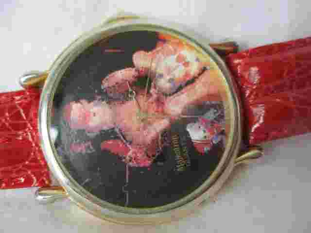 Majestron Analog Wristwatch with a Buckle Band and Quartz Movement