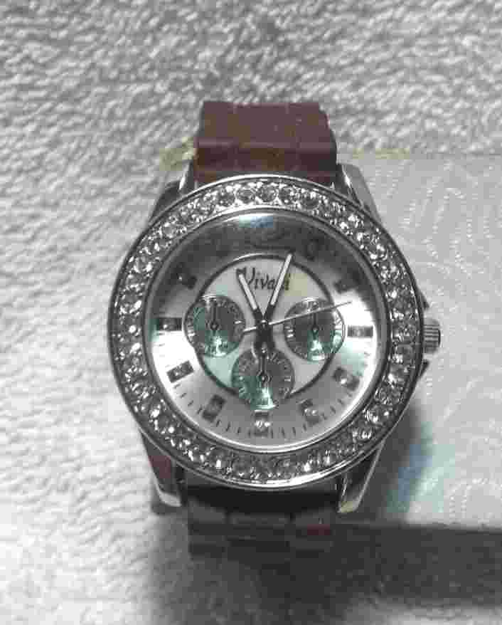 Viviani Quartz Watch Silver Sparkle Dial Brown Rubber Band New Bat Works Great