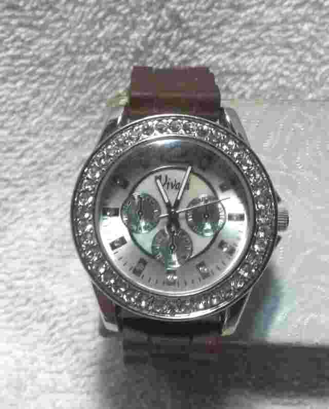 Viviani Quartz Watch Silver Sparkle Dial Brown Rubber Band New Bat Works Great