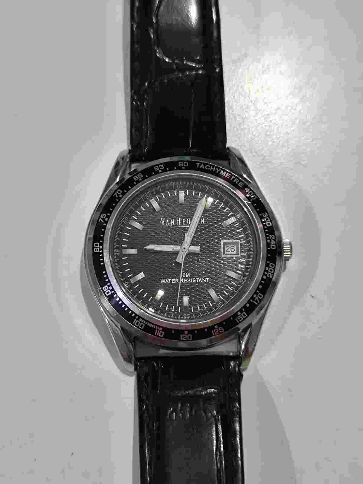 Van Heusen Men's Quartz Watch Working