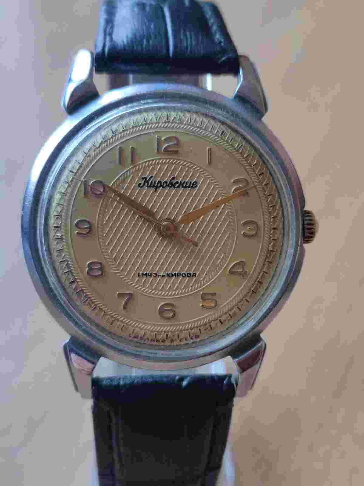 vintage mechanical wrist watch Kirovskie 1th MChZ cal: 2409 seventeen jewel