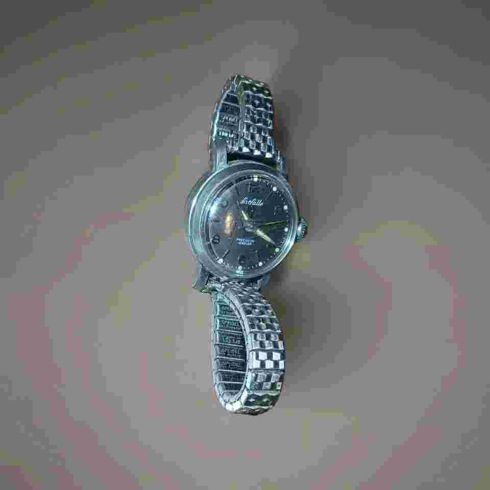Vintage Swiss Made LaSalle Wristwatch. Manual Wind.    #1039