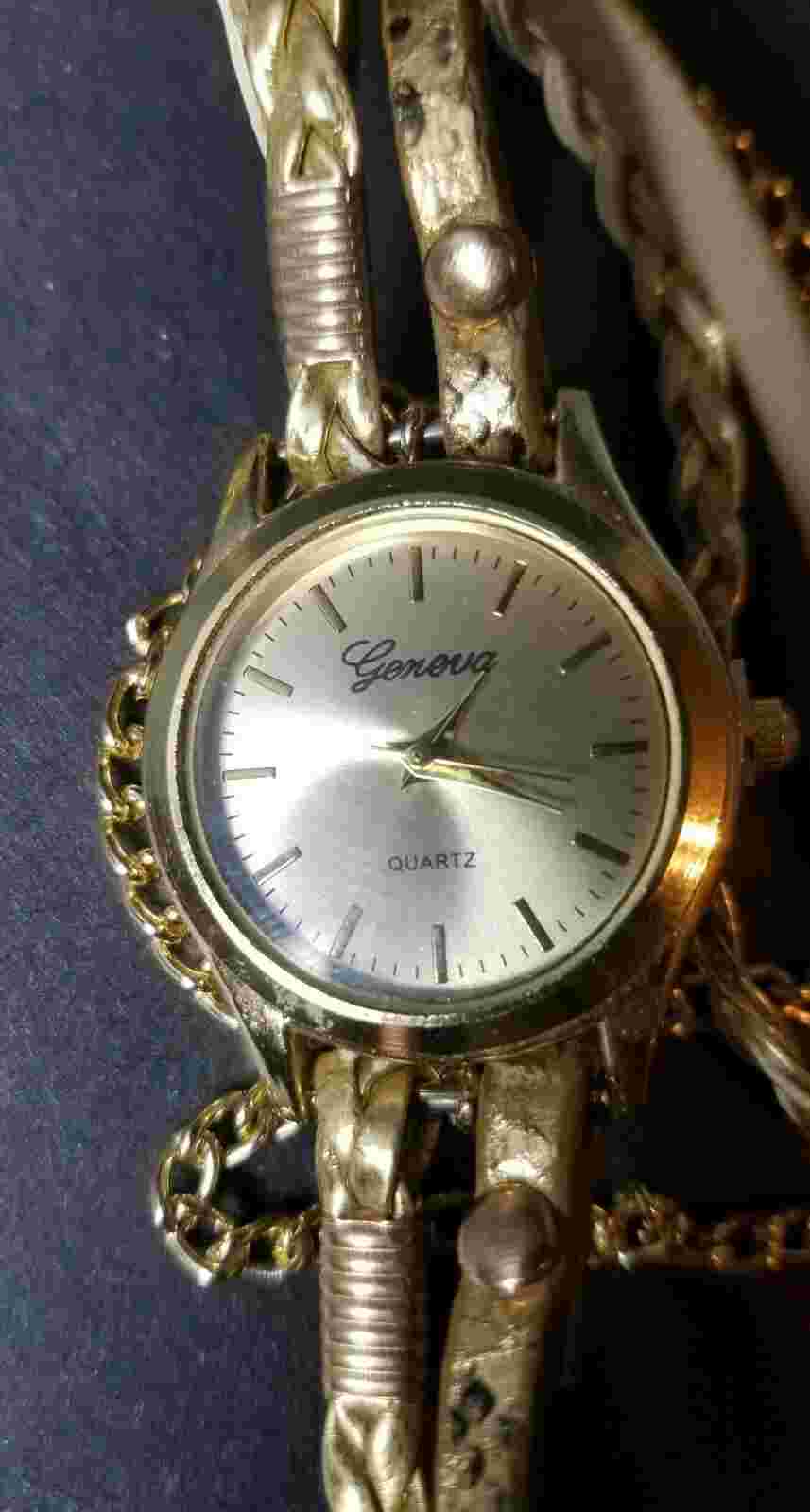 Vintage Genova Ladies Watch Long Bracelet Straps Yik Fung *Not Tested*