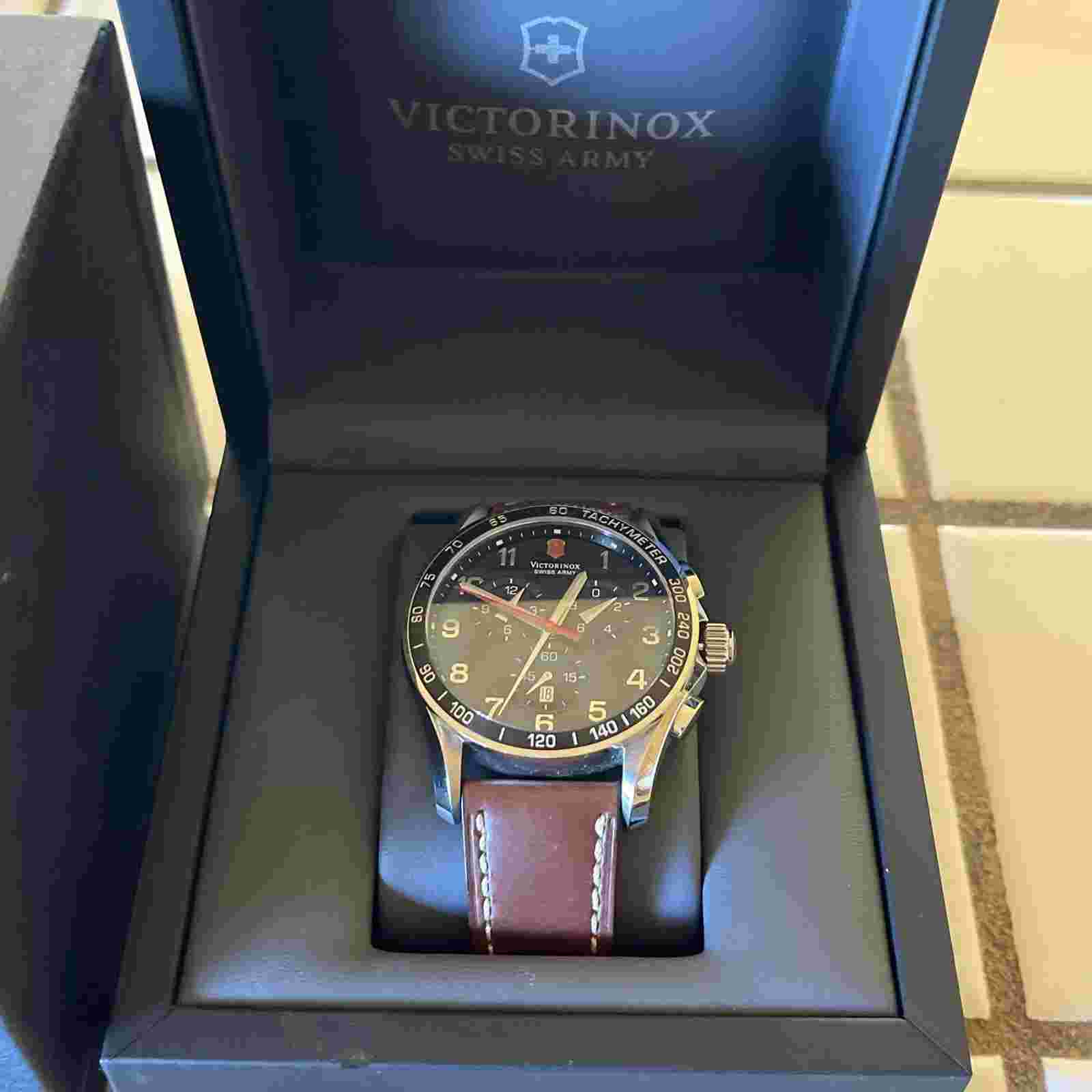 VICTORINOX SWISS ARMY CHRONO CLASSIC XLS WATCH 241198 CHRONOGRAPH