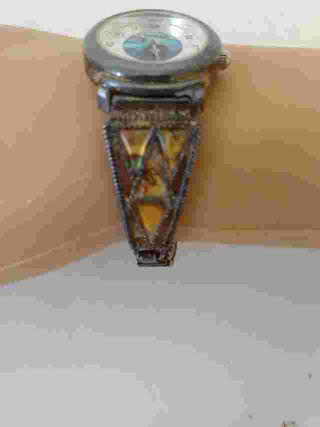 La Gear Vintage Japan Movement Silver Tone Color Stones Bezel Base Watch L G 104