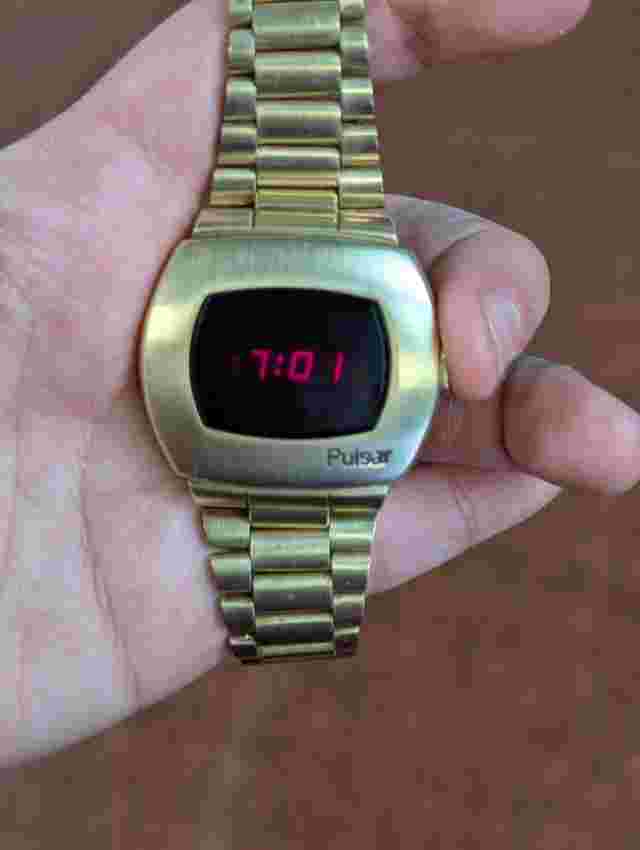 VTG 14k Gold GF Pulsar P2 LED Digital James Bond Bracelet Mens Watch New Battery