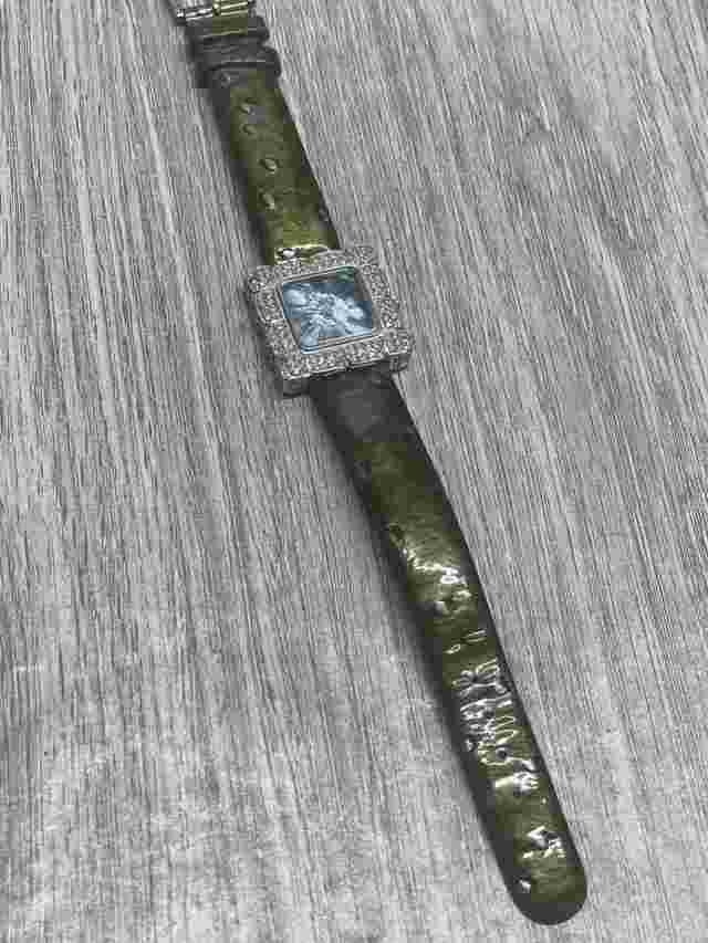 Cenere BW-932 Ladies Wristwatch Green Leather Band Rhinestone face works vintage