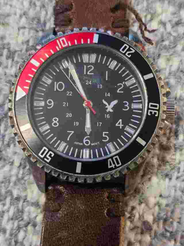 American Eagle Outfitters Men's Sport Watch Analog. CLEAN
