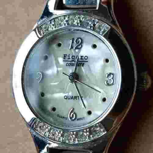 FIGARO COUTURE QUARTZ WRIST WATCH 5132 SILVER TONE NEW BATTERY INSTALLED 7.5"