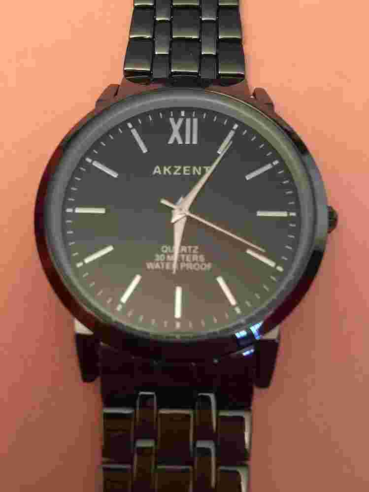 WRISTWATCH: AKZENT. Quartz. Waterproof. BNWT. Grey/black.