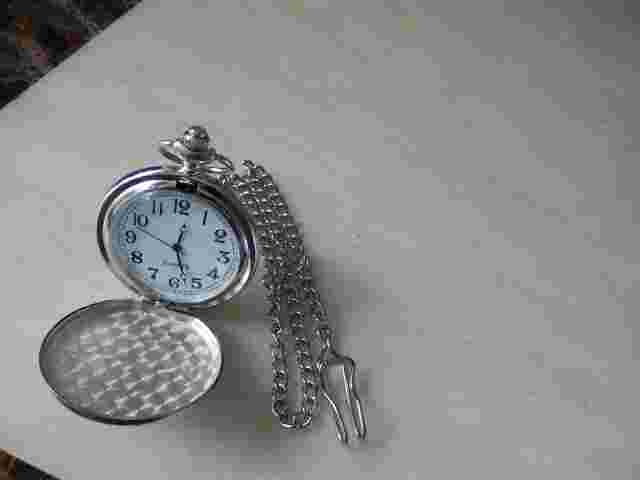 THE BEATLES 1962-1967 CHROME POCKET WATCH WITH CHAIN (NEW)