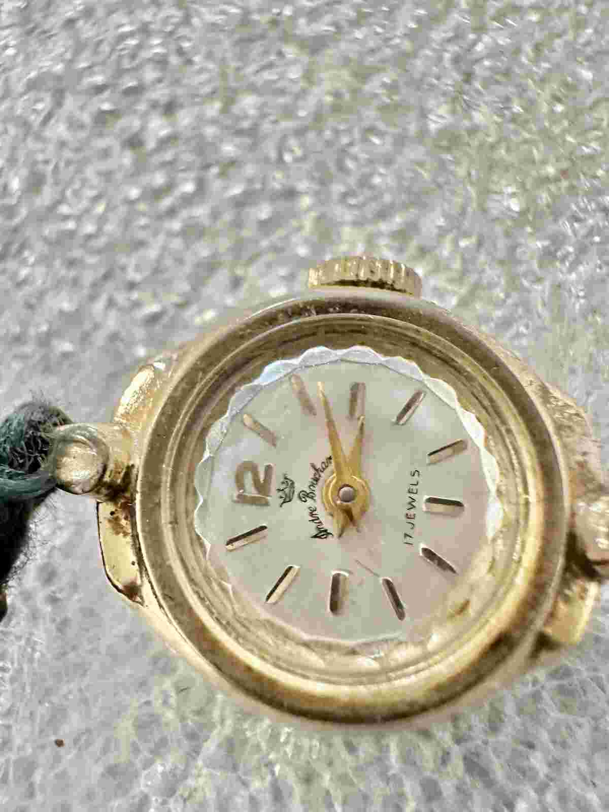 Woman’s Andre Bouchard 17 Jewel Mechanical Not Working For Parts Or Repair GF