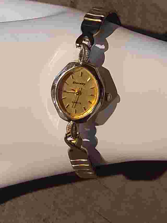 Eternity Analog Watch Quartz Expandable Band