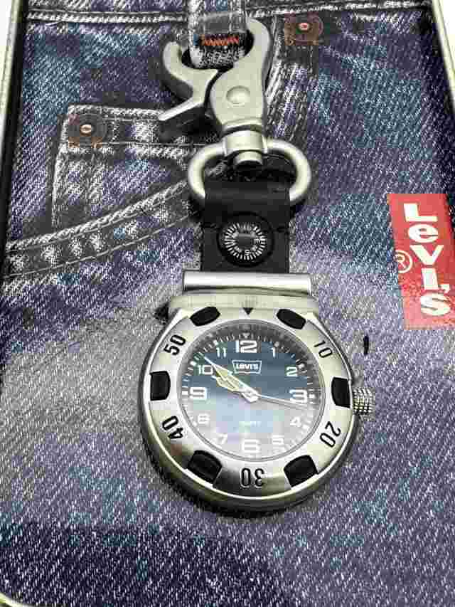 Levi Strauss Keychain/beltloop Watch & Compass - untested new in damaged box
