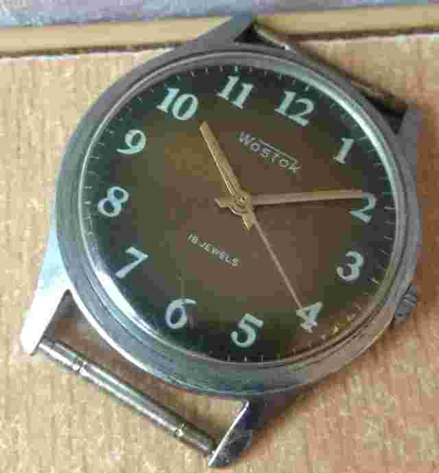 RARE Vintage WATCH 18 JEWEL Men's Wostok dial USSR soviet СССР