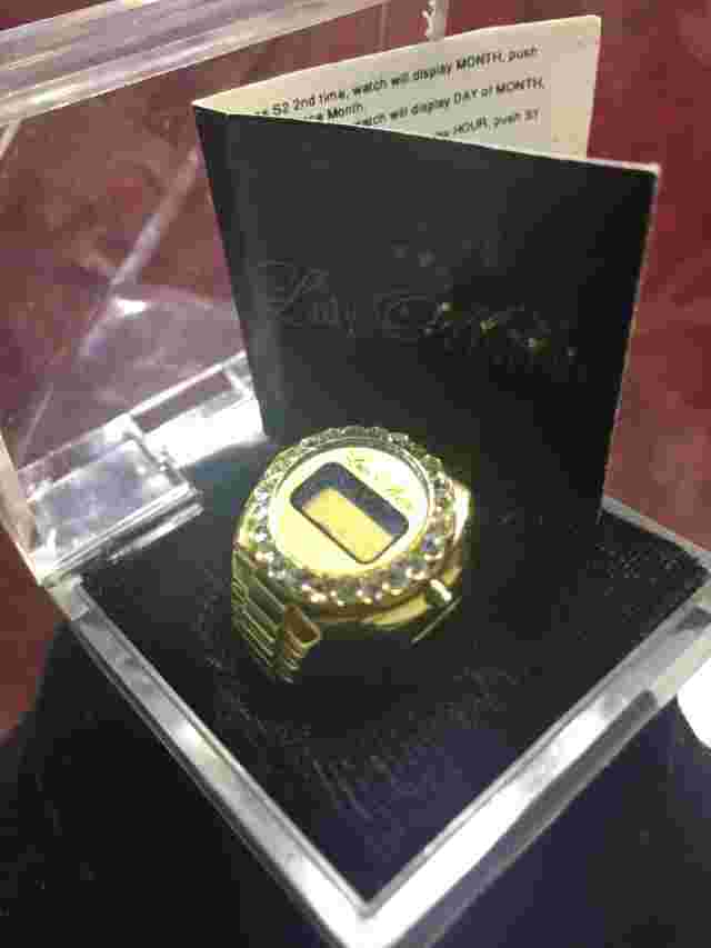 RING WATCH Lady Mayfair Vtg  Round Face Strech Band In Box /papers