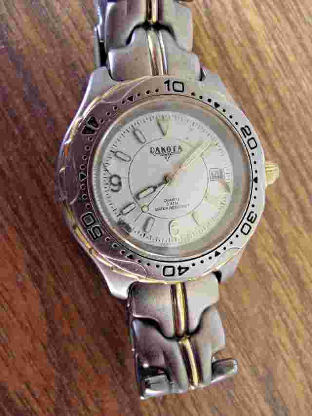 Large Silver Plated Water Resistant DAKOTA Mans Watch - Needs Battery