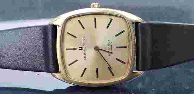 VINTAGE UNIVERSAL GILT SHADOW MICRO ROTOR GOLD PLATED MENS WATCH