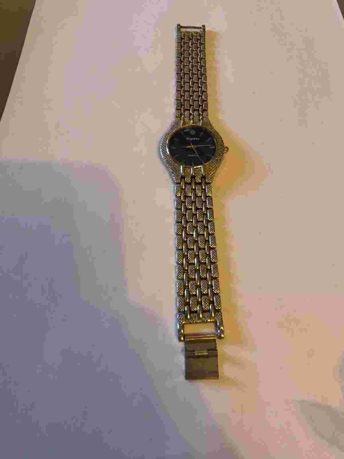 Megaliths - Silver and vivid blue wristwatch - Untested