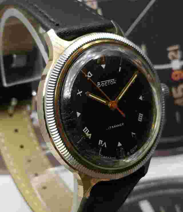 Watch Classic Men's Vostok USSR Wostok Vintage Mechanical SERVICED Retro Soviet