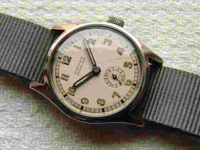 MENS WWII RERIOD vintage GOTHAM WATCH Co bumper steel GOOD CONDITION WRISTWATCH