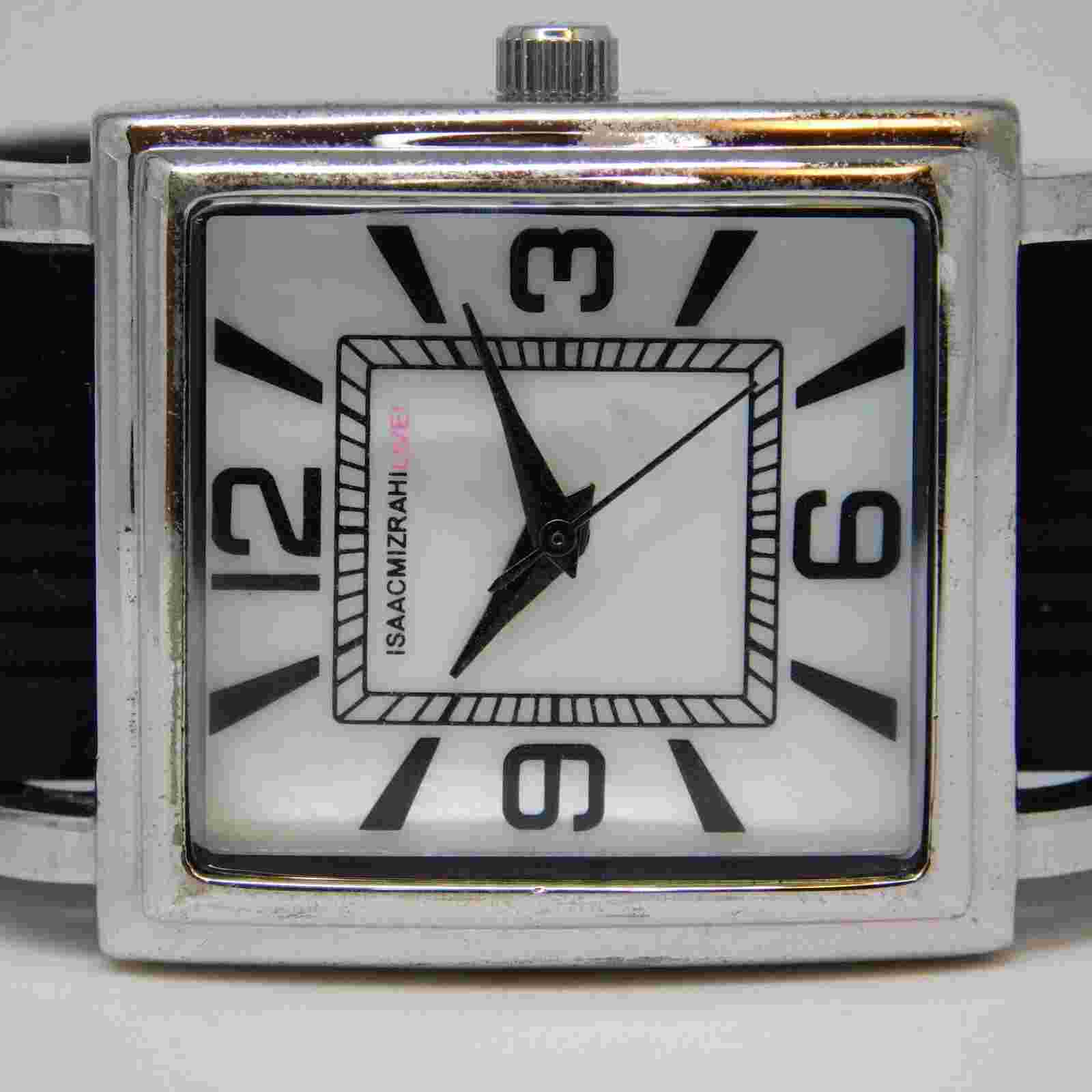 ISAAC MIZRAHI LIVE! IMZ637 Quartz Analog Women's Watch New Battery