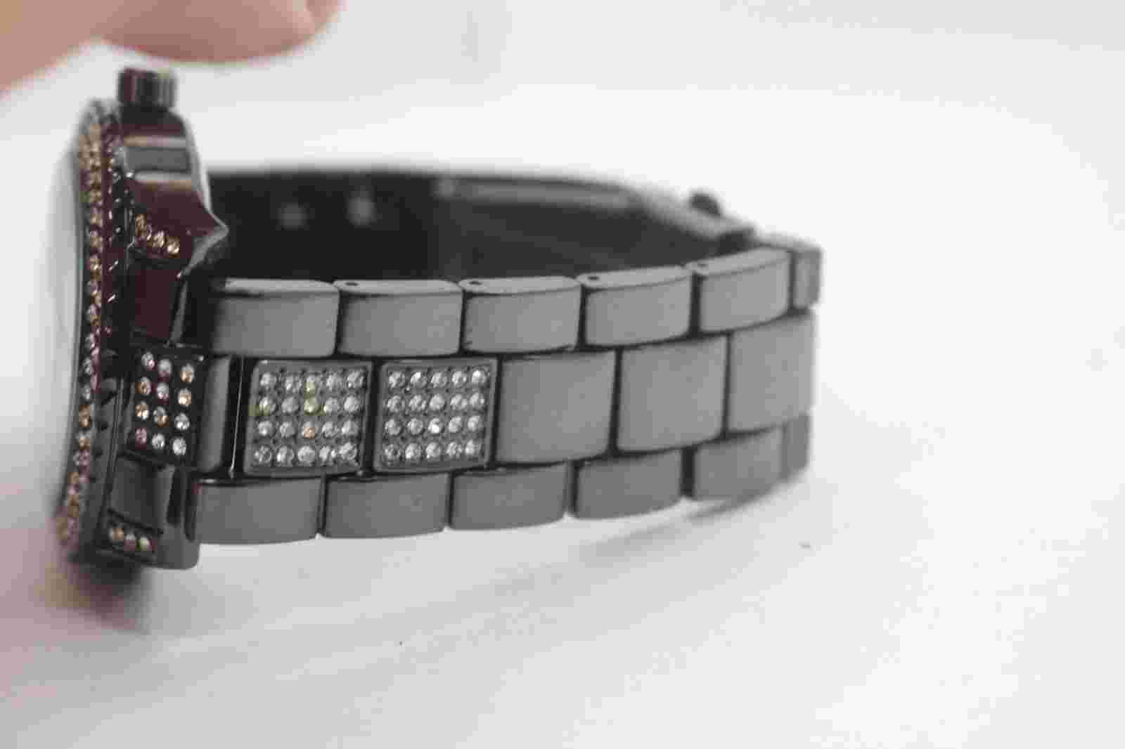 Womens BEBE beb9045bu Black Crystal Watch Day Date New Battery