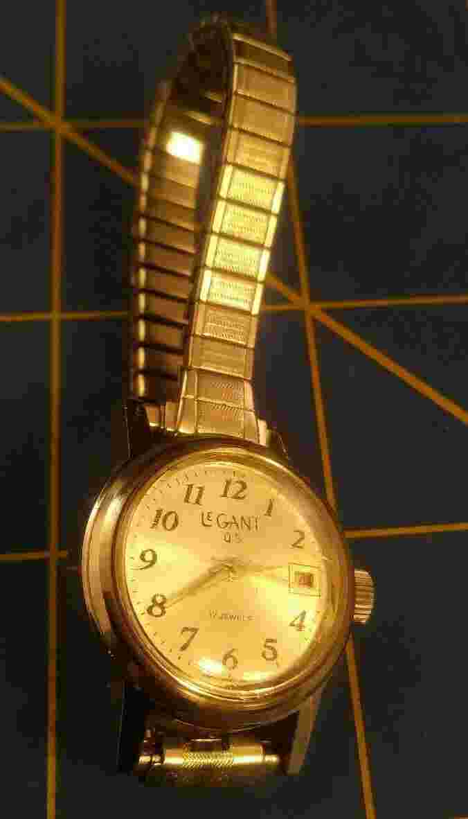 Vintage LeGant QS, 17 Jewels, WR, Silver Tone Wind Up Women's Watch. Working.