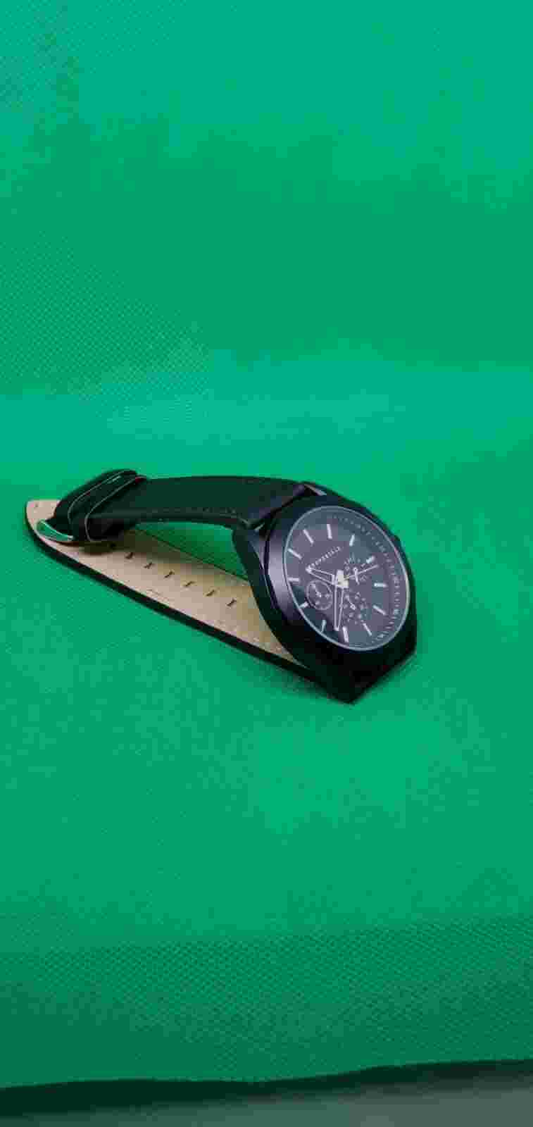 Aeropostale Round All Black Link Bracelet Analog Watch