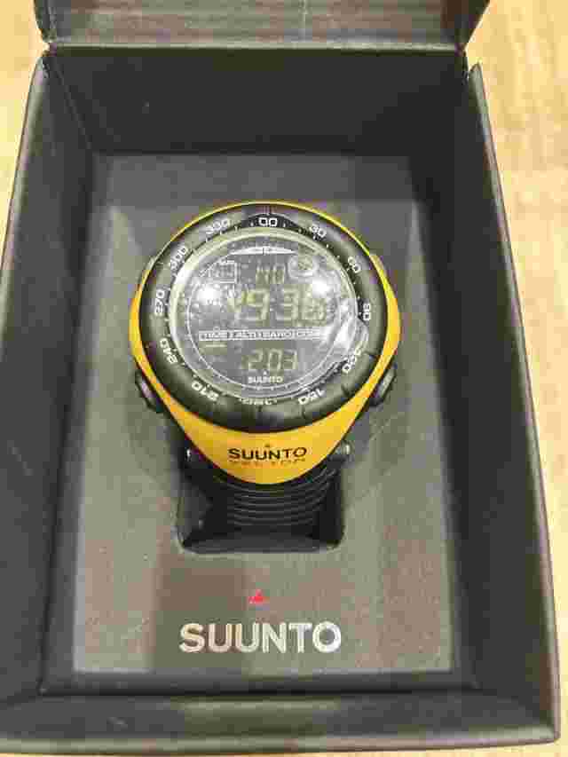 Suunto Vector Yellow Altimeter Barometer Compass Watch Digital Quartz 3ATM 50mm