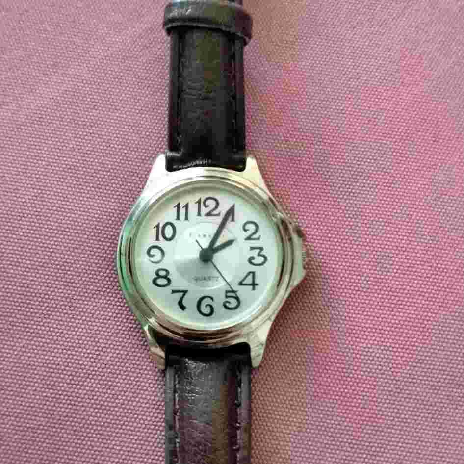 Watch Elements ELE006 012 Goldtone case & bezel. Brown leather straps