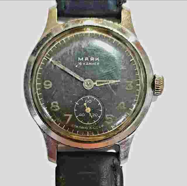 Vintage Soviet Military Watch USSR Mayak 1MChZ Mechanical 16 Ruby Jewels