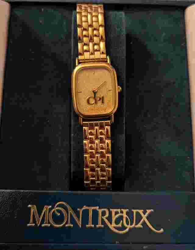 Vintage Montreux Jostens Gold Tone Tank Watch Employee Award Swiss Case Womens