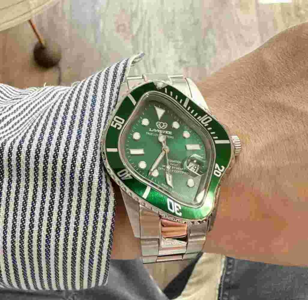 Laarvee PEA001 Sliver Precision Steel Green Bezel Green Dial / FEDEX /Authentic