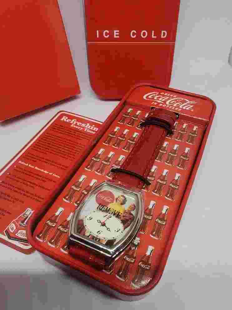 New in Box Vintage Girl NOS Coca Cola Wrist Watch Japan Movement Couple