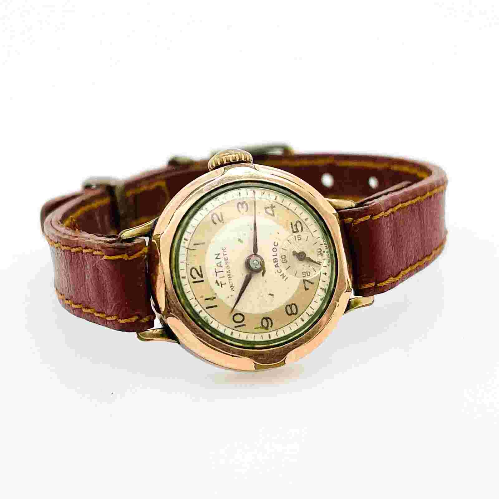 Unisex Antique TITAN Manual Wind Antimagnetic INCABLOC Watch