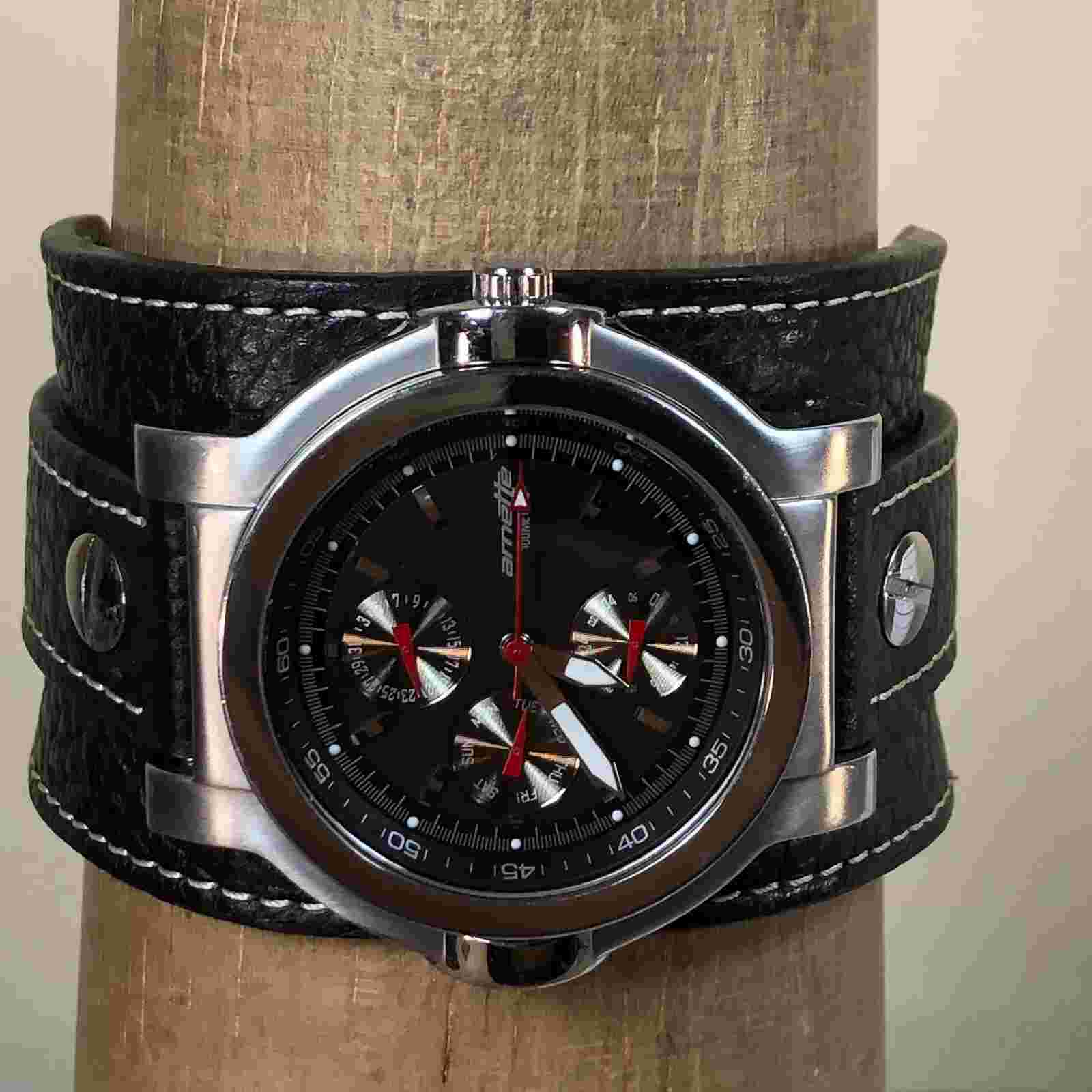 Vintage Arnette Men Black Dial Silver Tone Day Date Leather Quartz Watch 7 1/2"