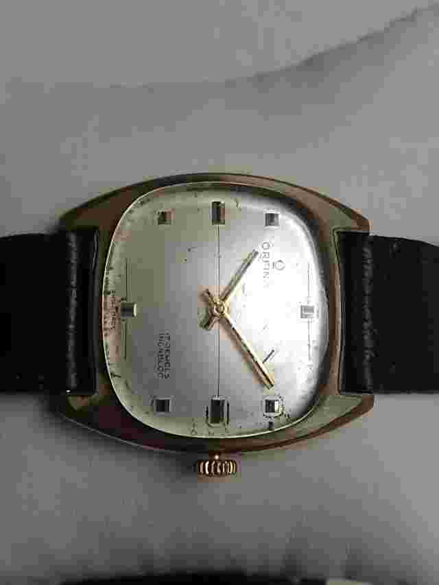 ORFINA INCABLOC 17 JEWELS SWISS MADE  MODEL CIRCULAR SQUARE VERY RARE