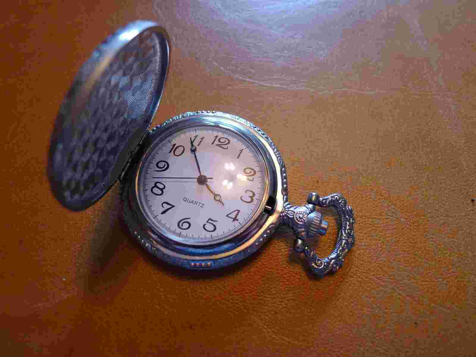 NEW.. Silver Plated Old Steam Train  Qtz Hunter Pocket Watch...GWC.