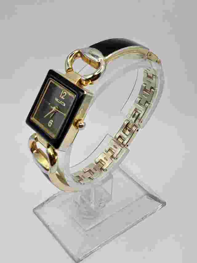 Valletta Ladies Fashion Quartz Watch 24mm Square Silver Tone Bracelet Band