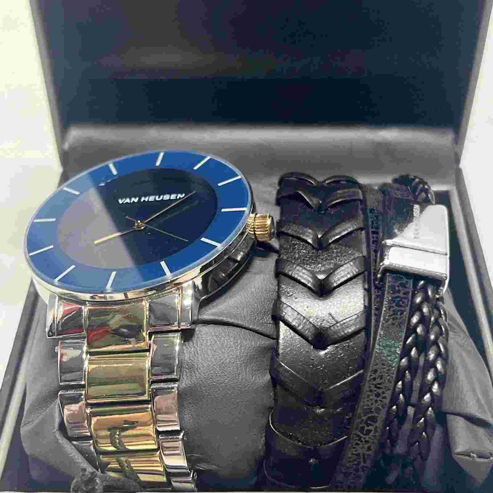 VAN HEUSEN Men's Watch-Bracelet Gift Set