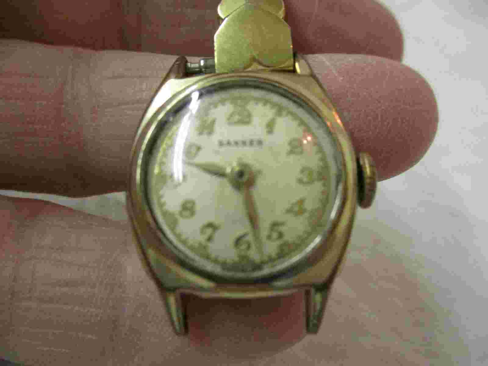 Vintage Swiss Banner Ladies Watch 7 Jewels Runs