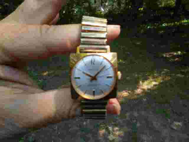 Vintage Westclox Wrist Watch Shock Resistant 38408 Square Winding Gold Tone