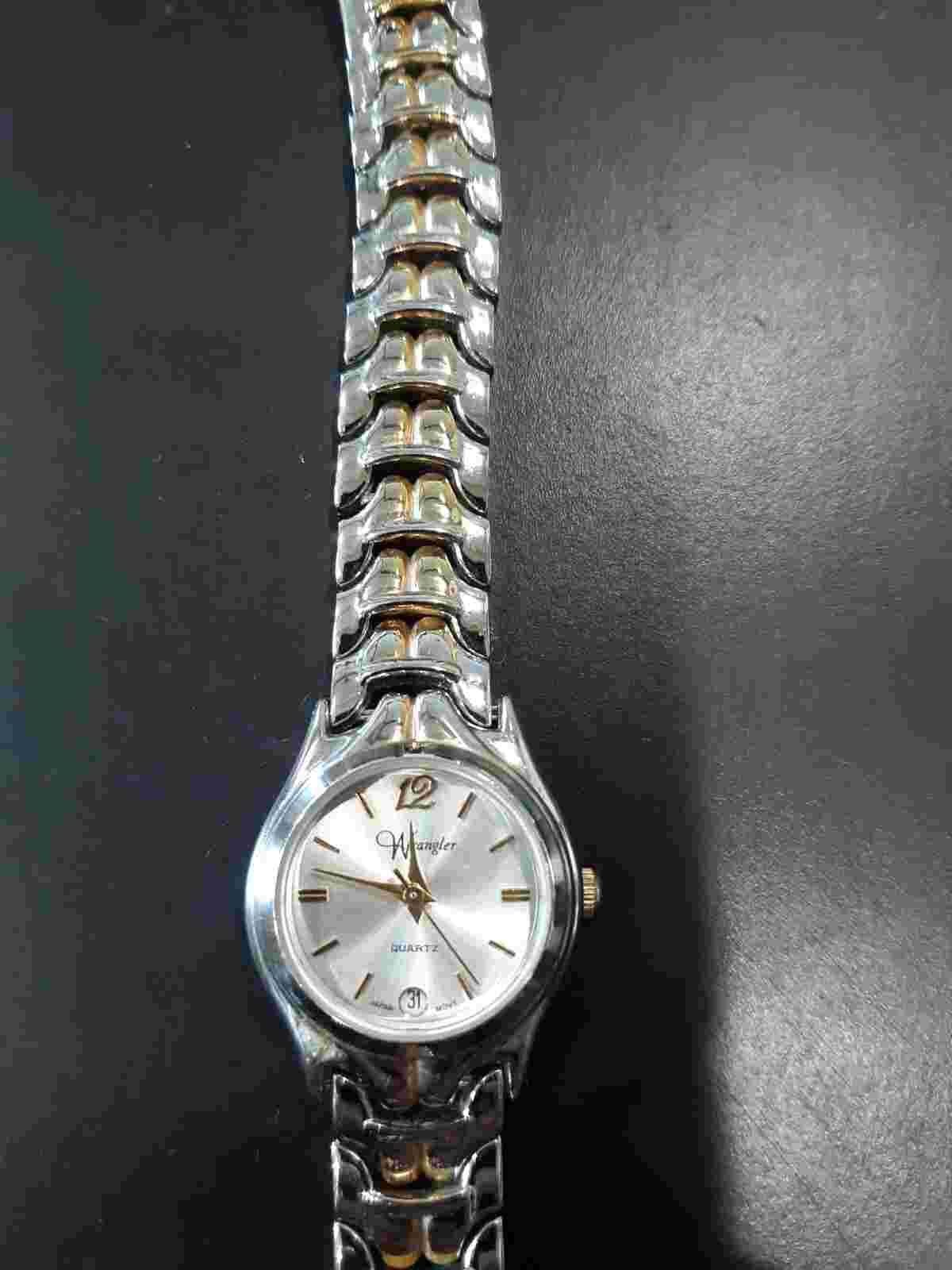WRANGLER 91803KNX SILVER & GOLD TONE bracelet WATCH BATTERY extra links A20