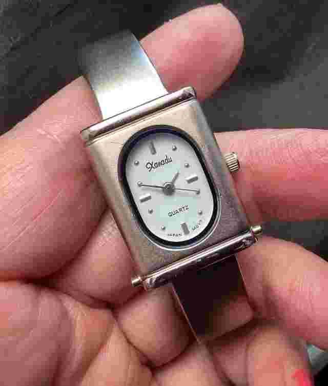 Very Nice Silver Tone Xanadu Ladies Bangle Quartz Watch Matte Finish Works