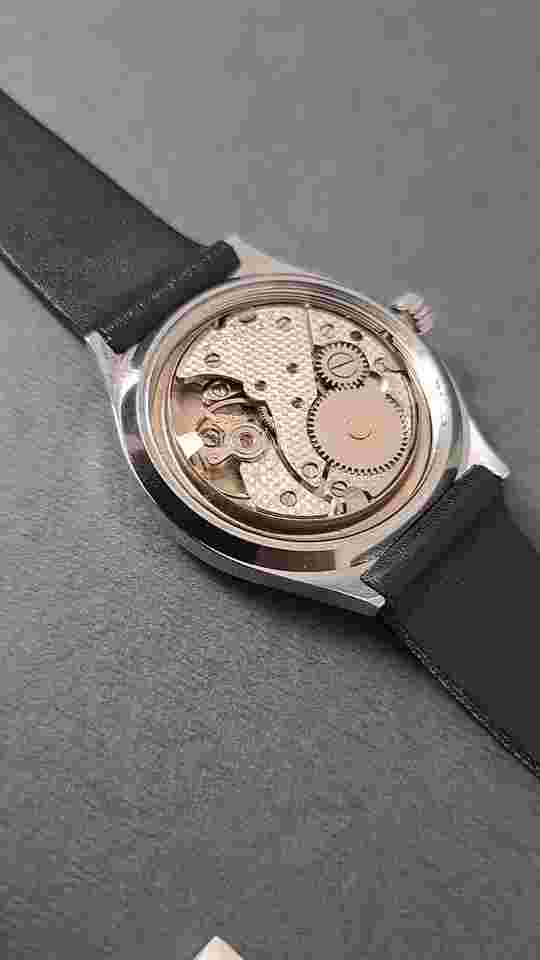 OMIKRON 4184 MECHANICAL SWISS WATCH 17 JEWELS VINTAGE Exellent