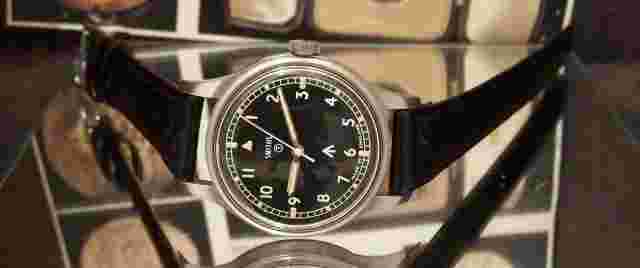 1969 SUPERB CONDITION VINTAGE SMITHS MILITARY W10 BRITISH ARMY WATCH GORGEOUS !
