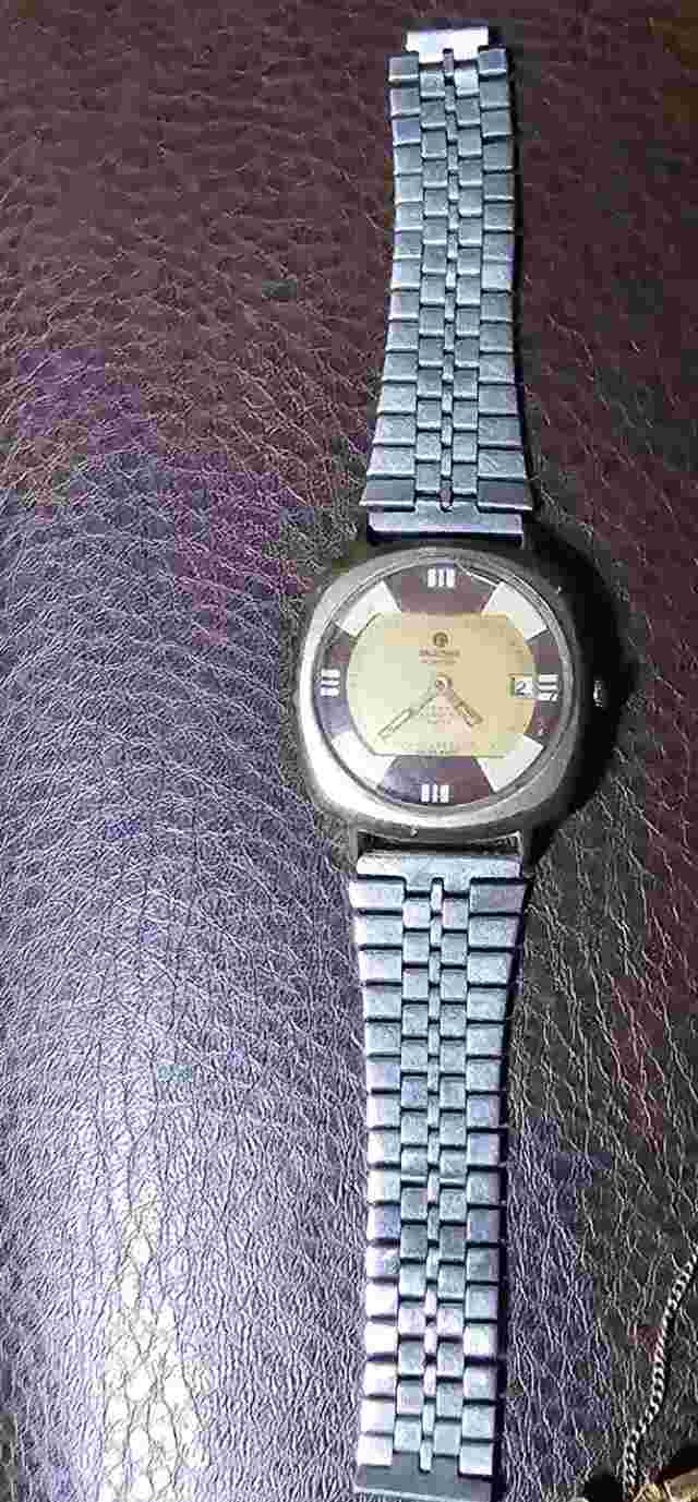 BASIS HUNTER 17 JEWELS SHOCK-RESISTANT SWISS WATCH