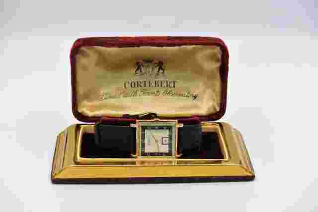 Vintage Cortebert Mens Watch - 18k Solid Gold - Art Deco - Nice Condition - Rare